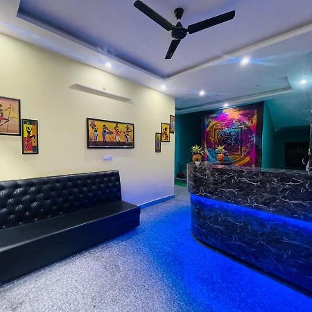 Hotel Manohar Rishikesh Bagian luar foto