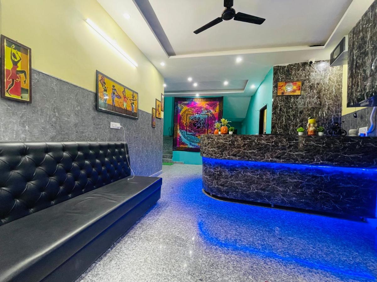 Hotel Manohar Rishikesh Bagian luar foto